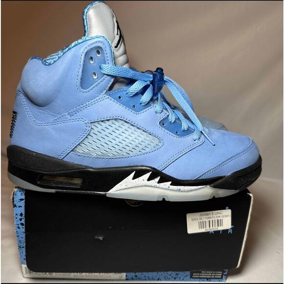 Size 10 - Nike Air Jordan 5 Retro SE UNC Men's Shoes - Picture 1 of 11